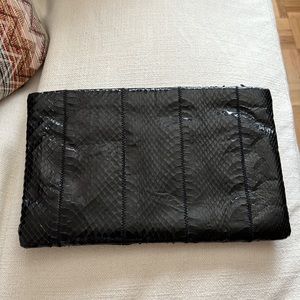 VTG Elemente Clemente Black Snakeskin Clutch